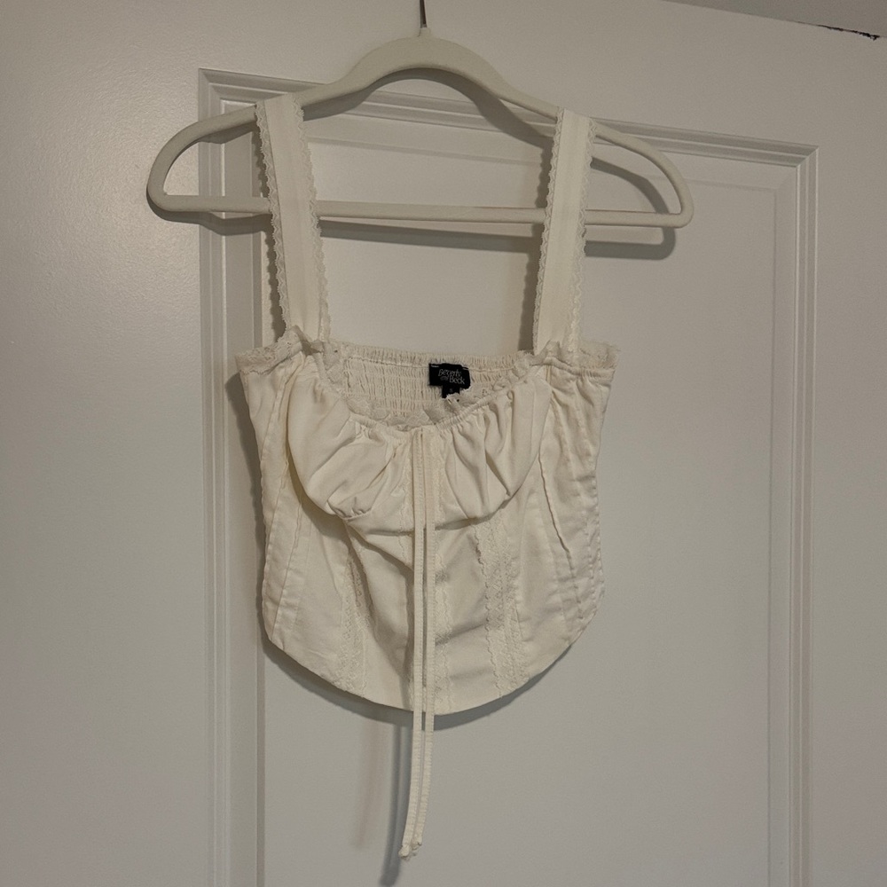 Women's off white crop top